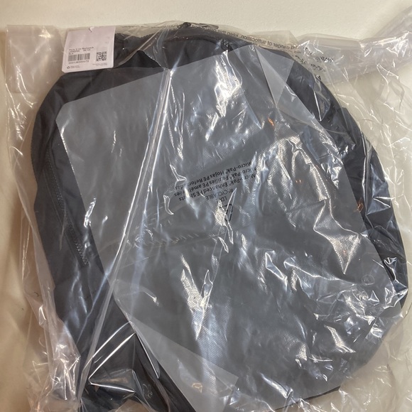 🔥Lululemon Pack it Up Backpack 21L Black - Picture 7 of 8